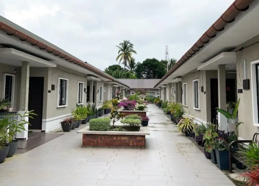 Kediaman Pondok Warga Emas
